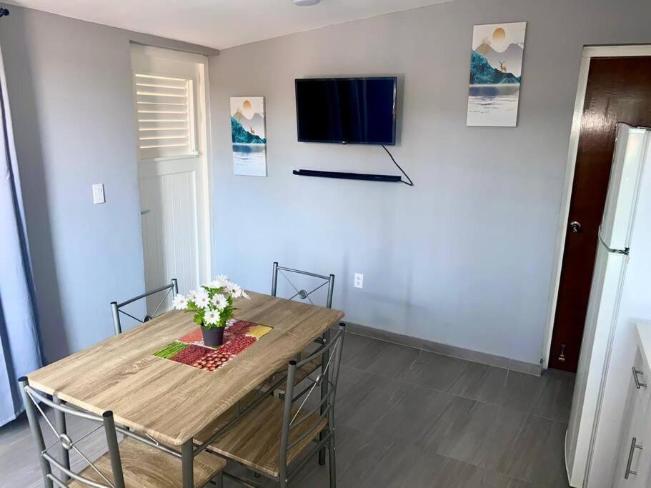 Cozy 1-Bedroom Apartment Close To City Center Willemstad Buitenkant foto